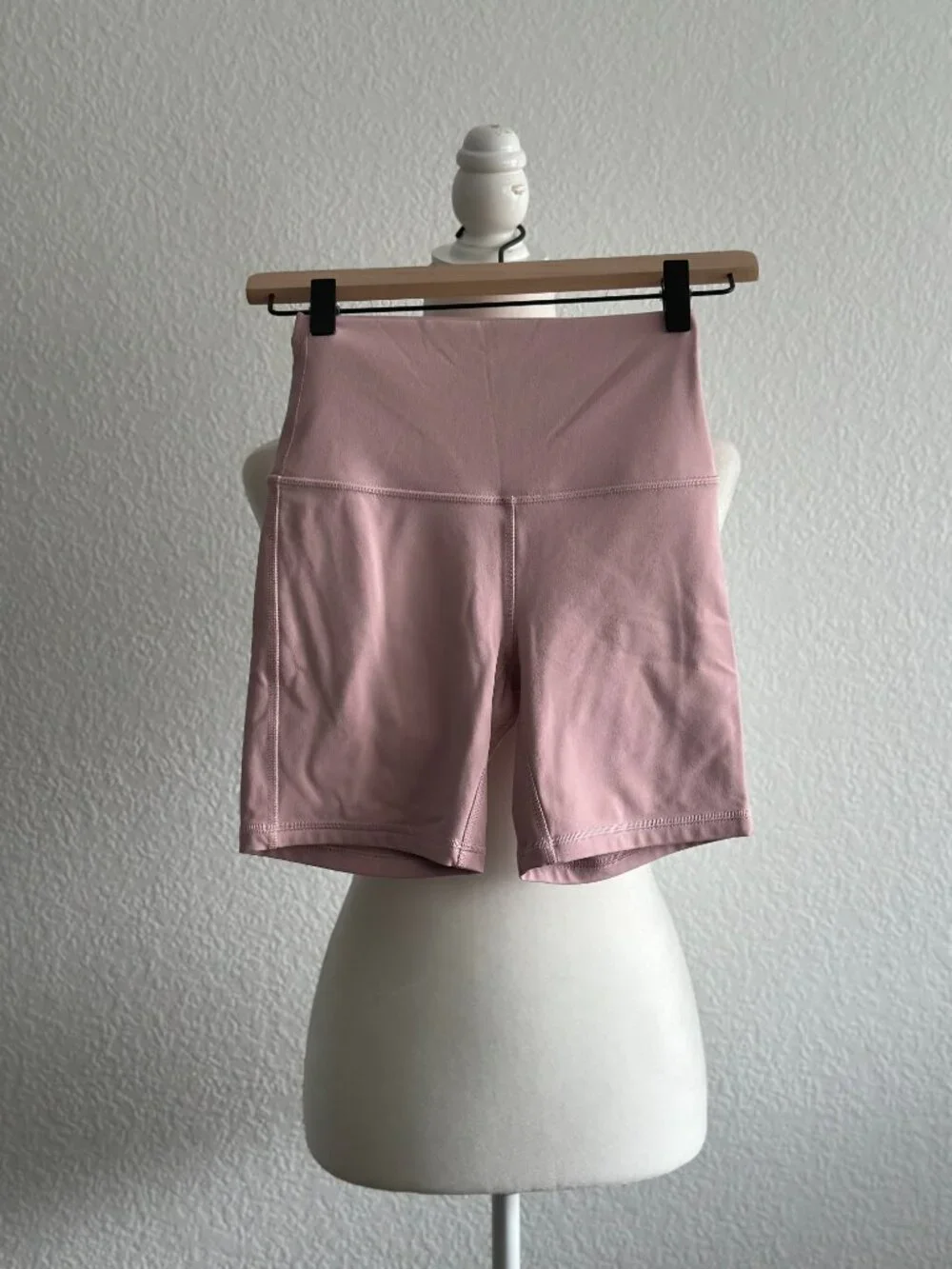 Lululemon Pink High Rise Biker Shorts Yoga Athletic Workout Shorts Size S - Picture 2 of 5